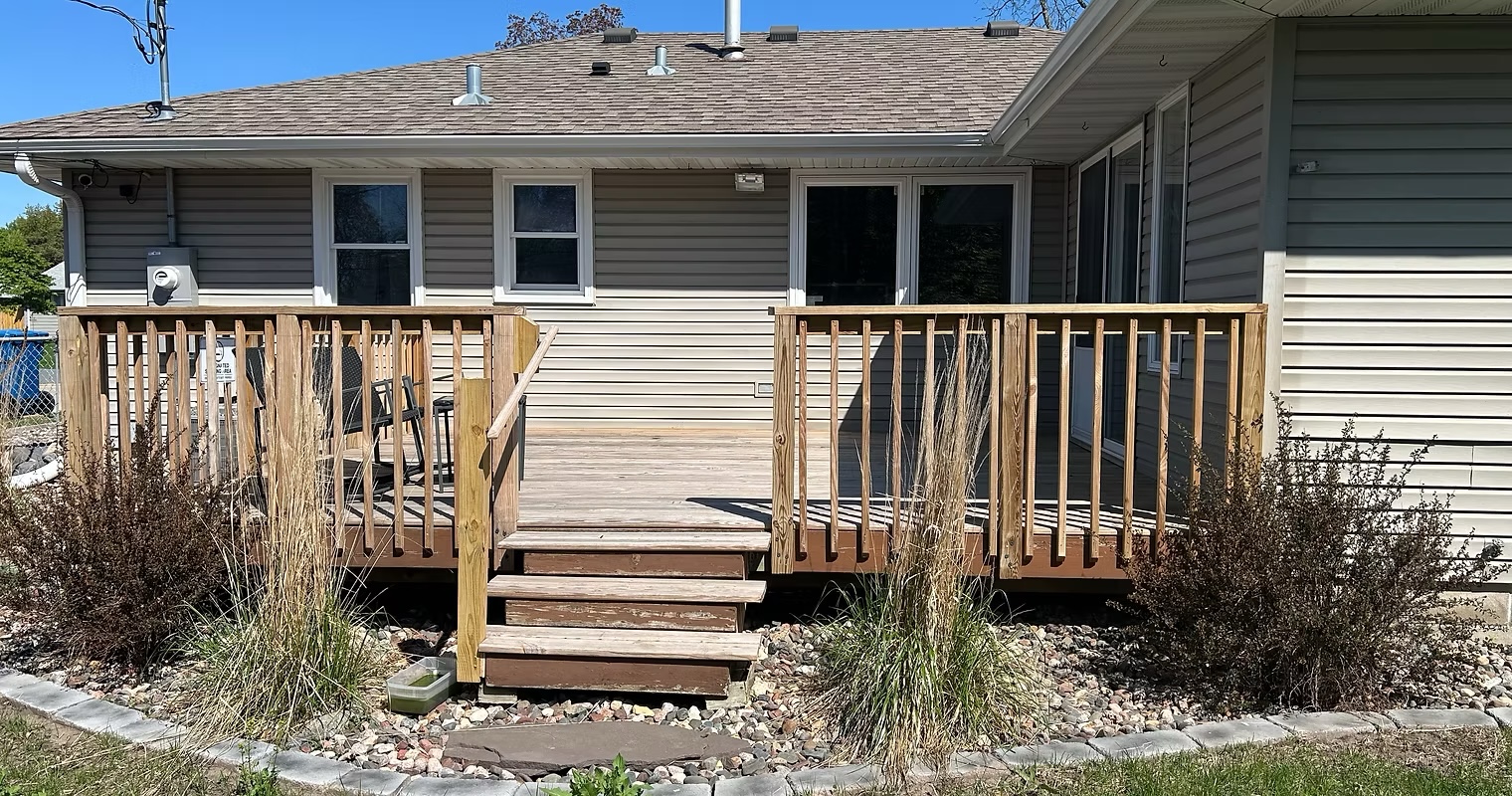 Back deck and outdoor space